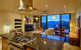 Summit Suite - Stunning Mountain Views - Hot Tub Vacation Rental Cave Creek  United States Of America